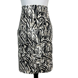 Alfani Skirt size Extra Large Black Gray Stretch Straight Jungle Knee Career